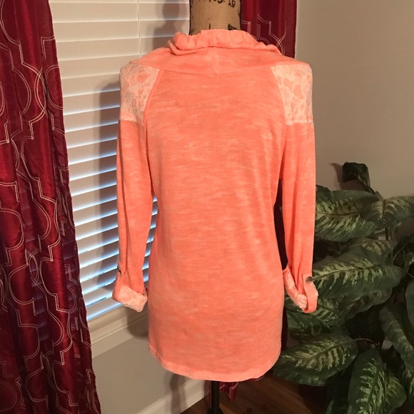 Adorable shirt - Picture 3 of 5